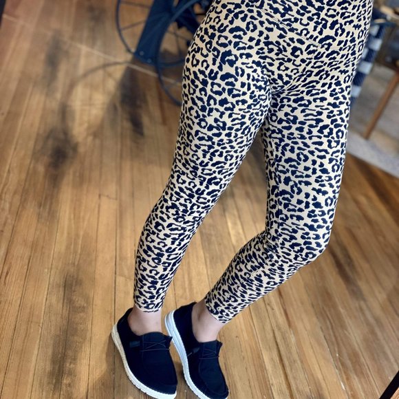 Essential Leopard Print Leggings - Picture 4 of 7
